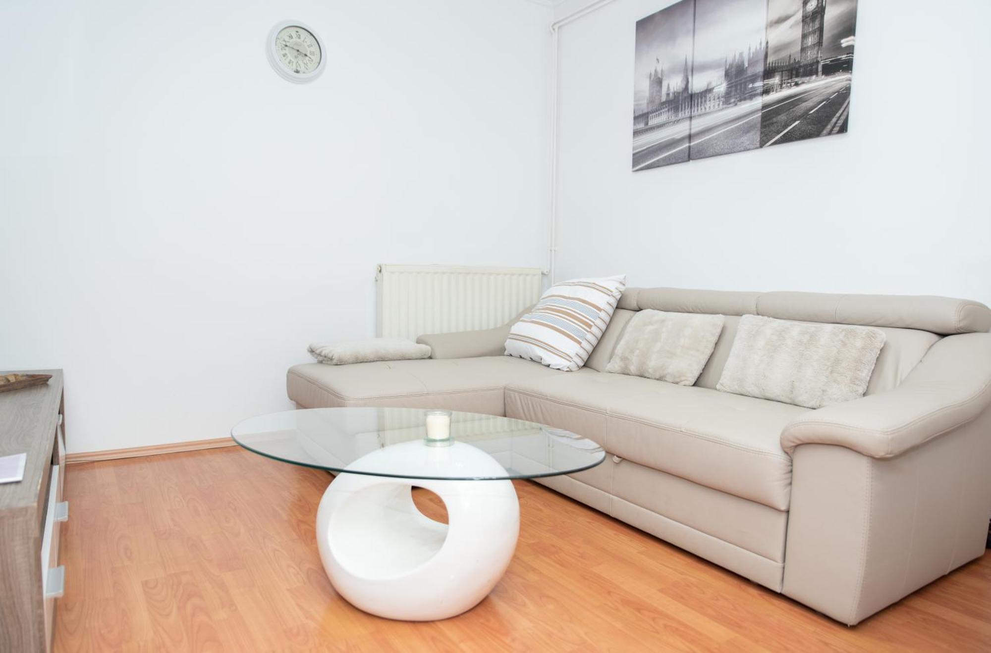 Apartments Sentvid リュブリャナ エクステリア 写真